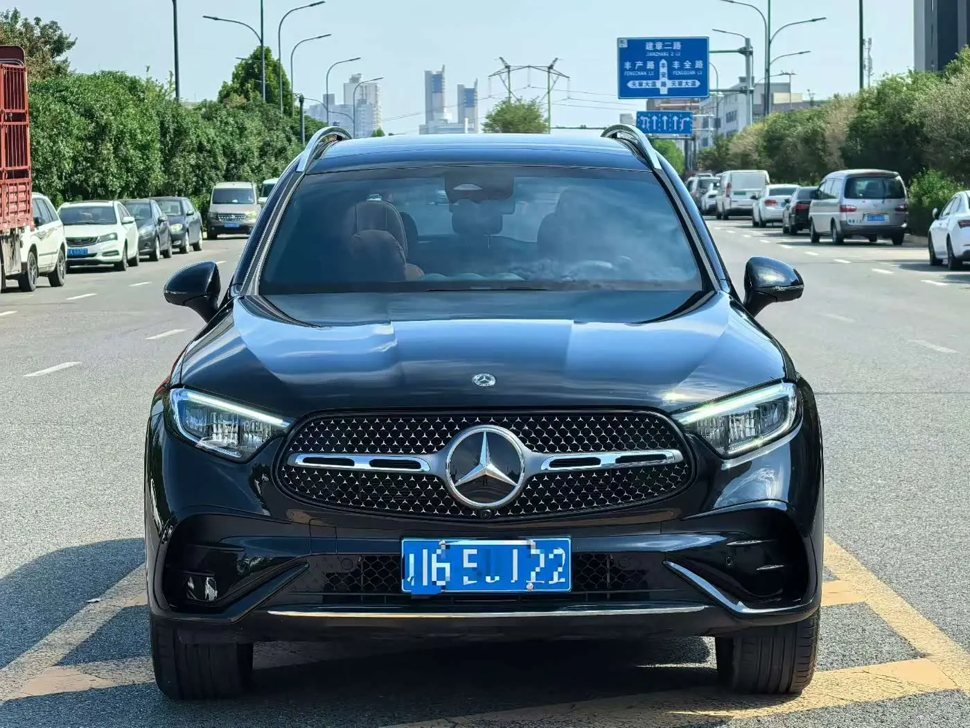 Mercedes-Benz GLC 2024 — Фото 2/9