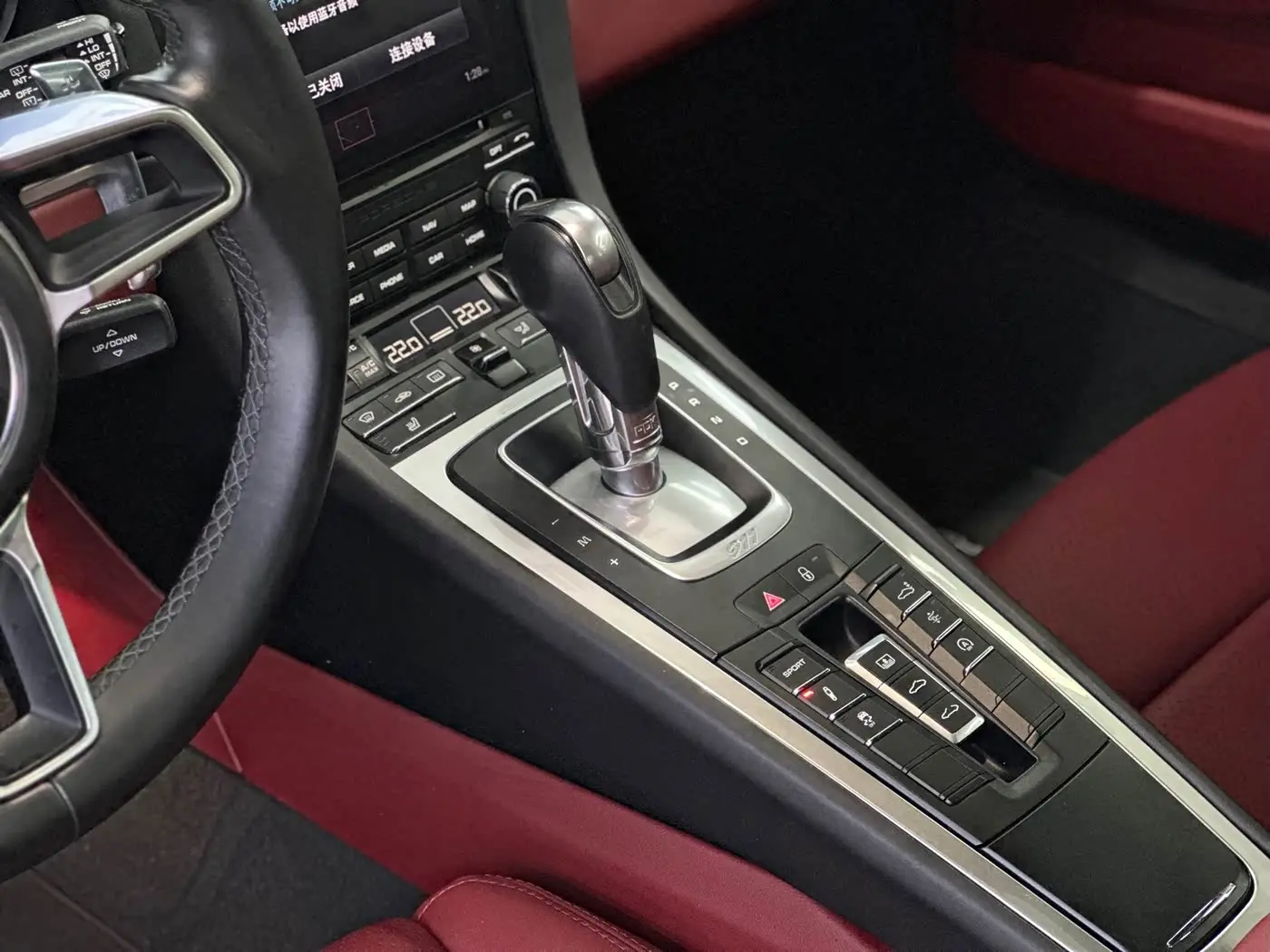 Porsche 911 2018 — Photo 8/17