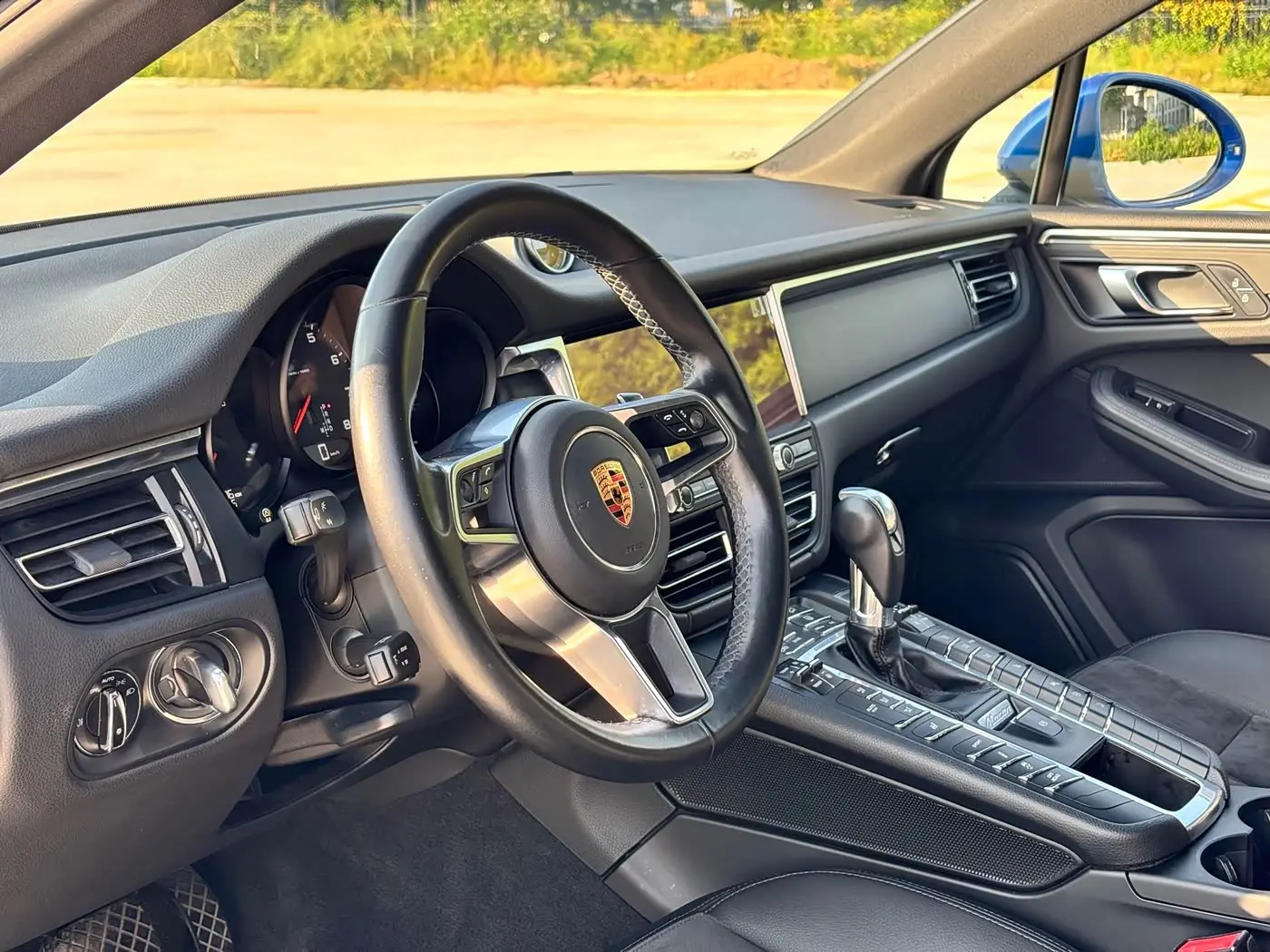 Porsche Macan 2019 — Photo 9/15