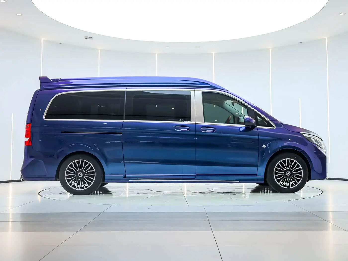 Mercedes-Benz Vito 2021 — Photo 8/20