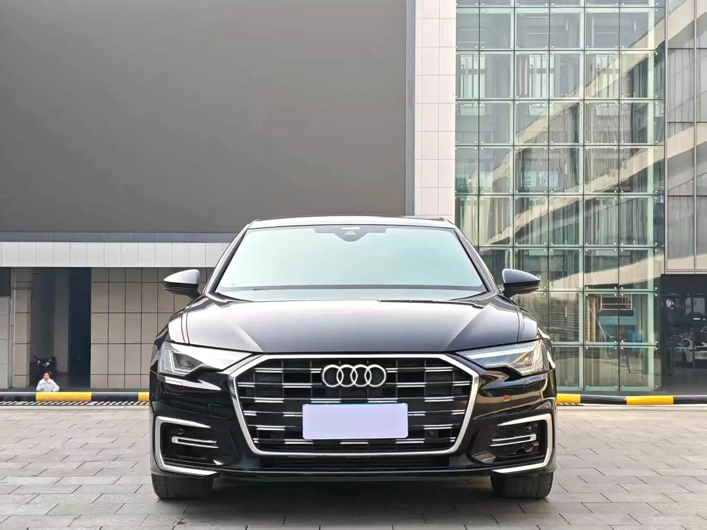 Audi A6L 2024 — Photo 3/19
