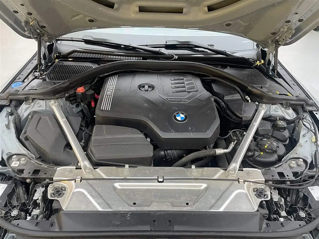 BMW 4 Series 2024 — Photo 17/18