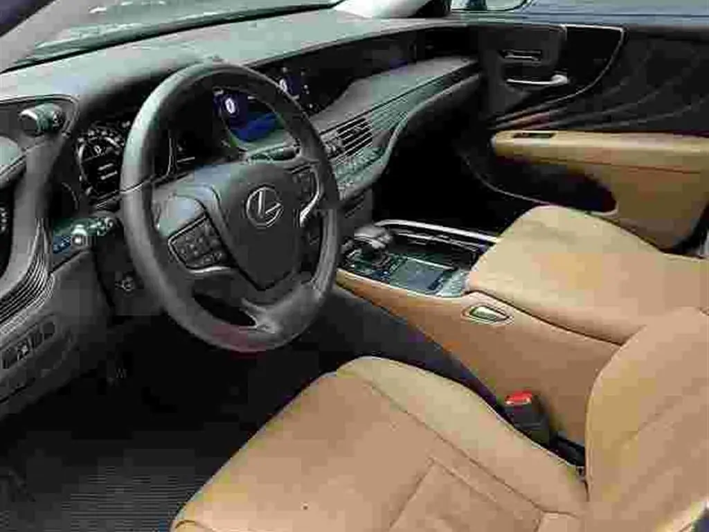 Lexus LS 2020 — Photo 7/11