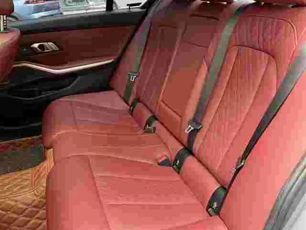 BMW 3 Series 2022 — Фото 6/9