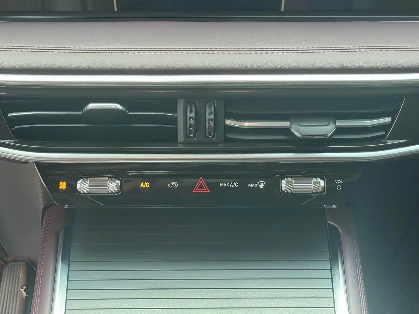Ford Explorer 2024 — Şəkil 13/20