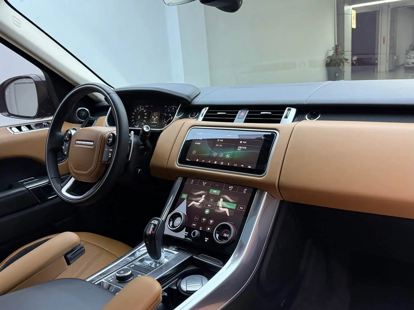 Land Rover Range Rover Sport 2018 — Şəkil 6/16