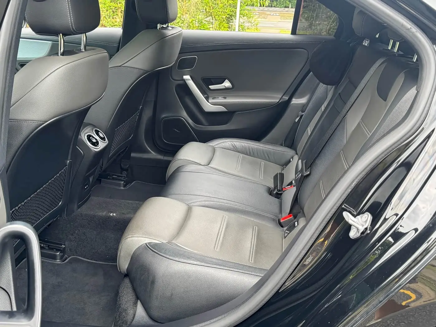 Mercedes-Benz A-Class AMG 2021 — Photo 6/20
