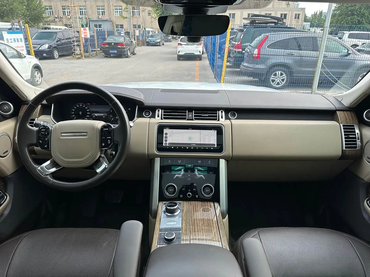 Land Rover Range Rover 2020 — Фото 18/20