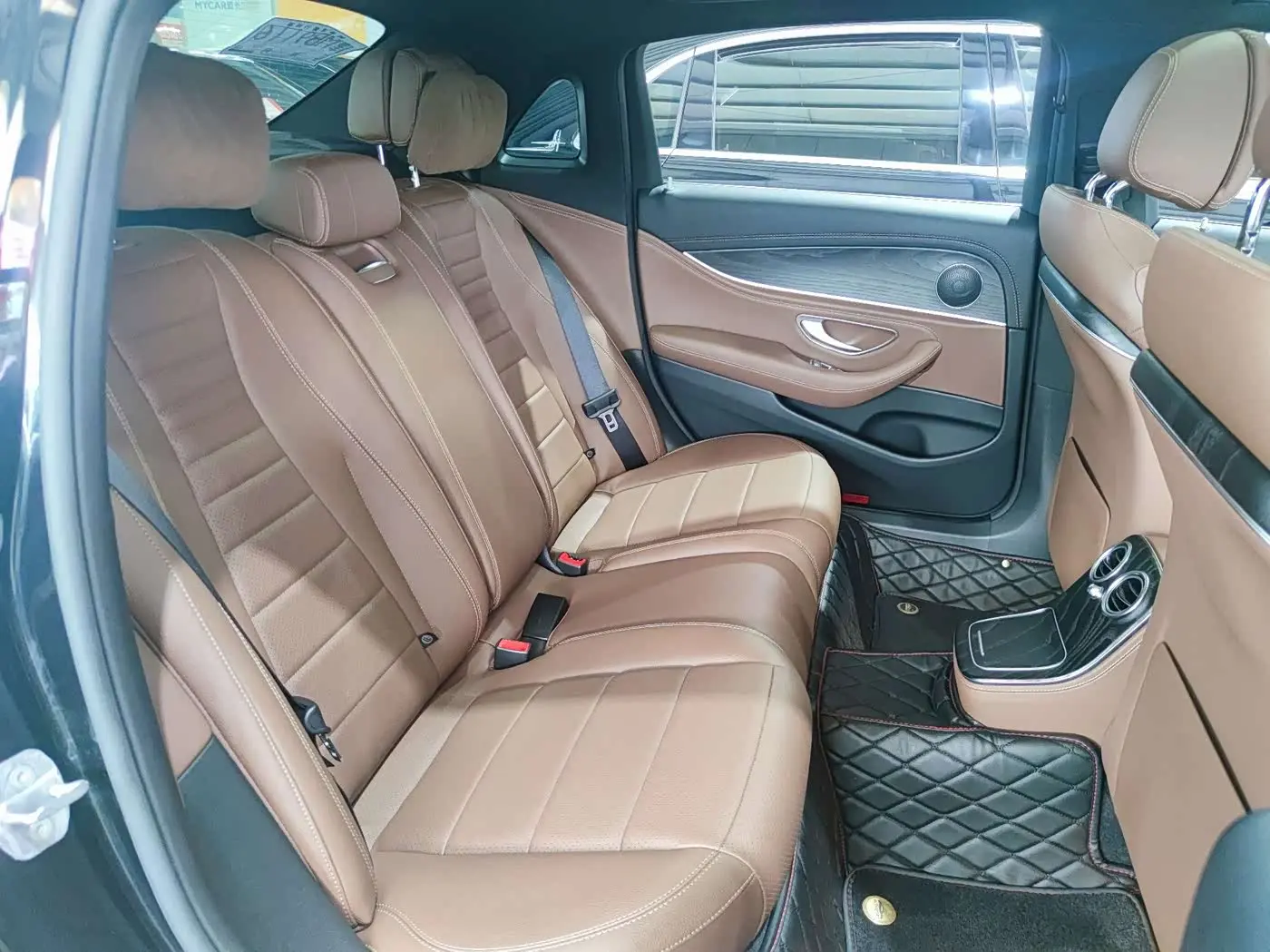 Mercedes-Benz E-Class 2021 — ფოტო 5/18