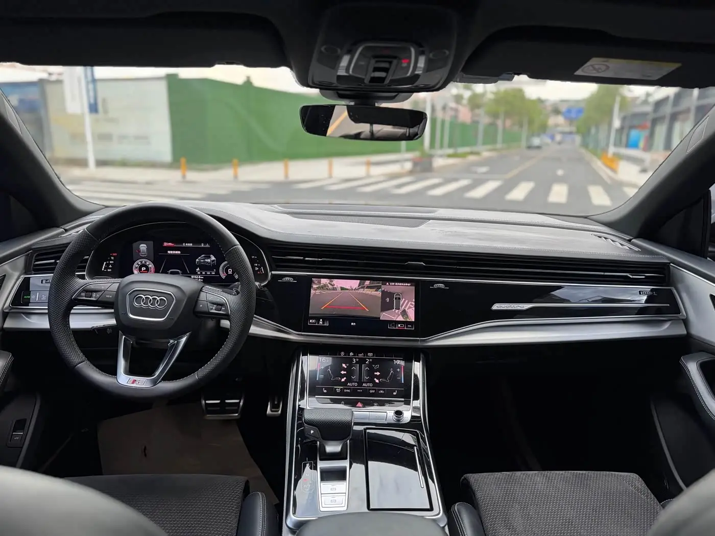Audi Q8 2020 — Şəkil 6/9