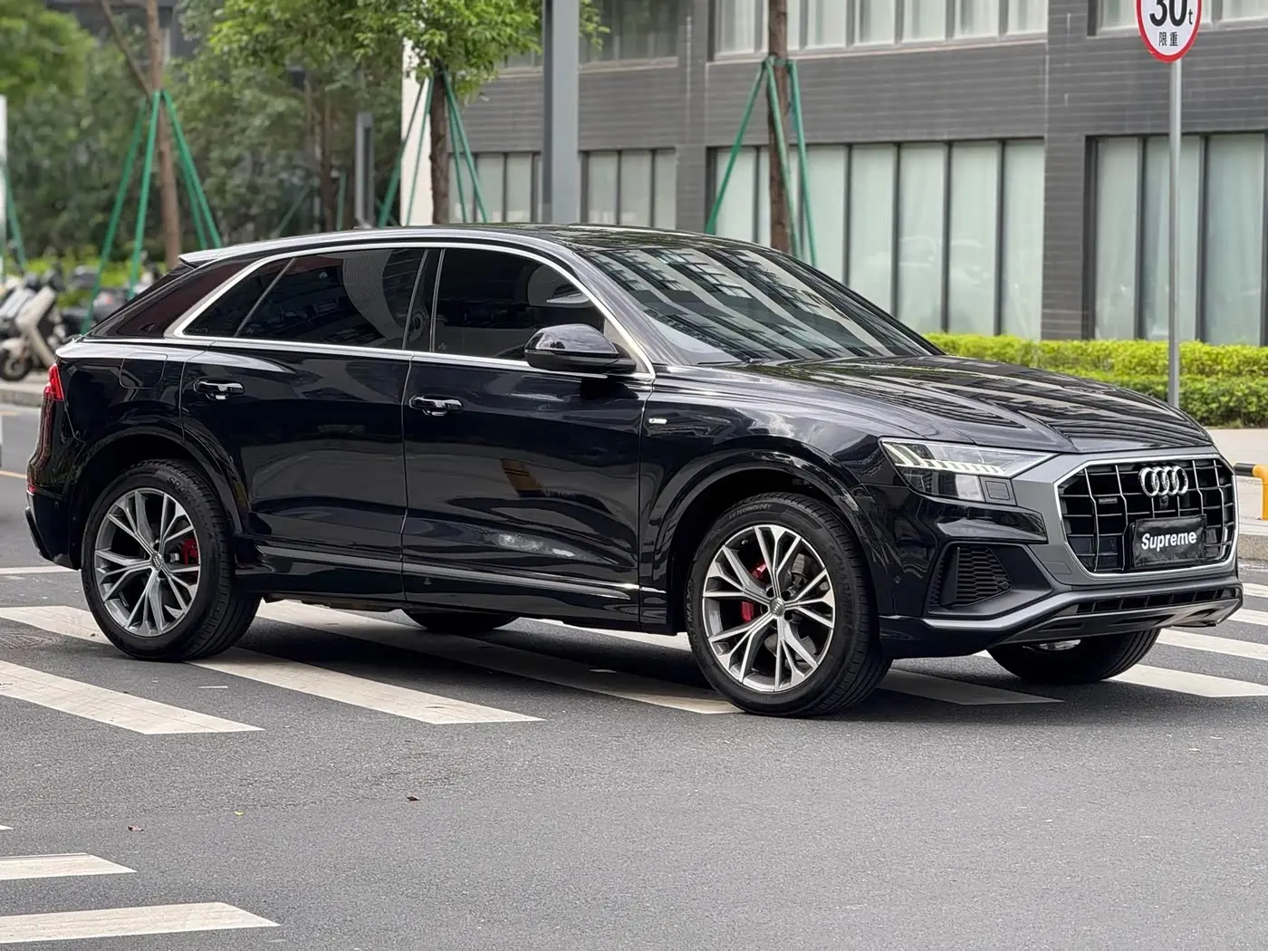 Audi Q8 2020 — Şəkil 3/9