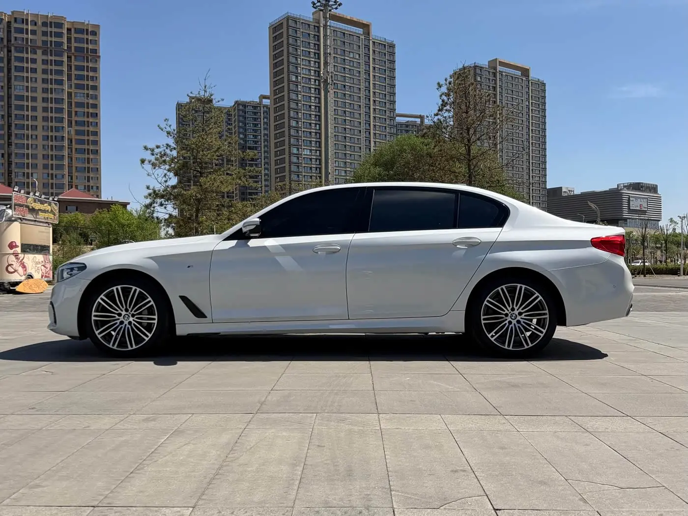 BMW 5 Series 2019 — Photo 4/20