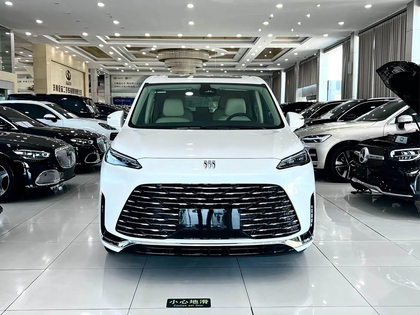 Buick GL8 New Energy 2026 — Photo 3/20