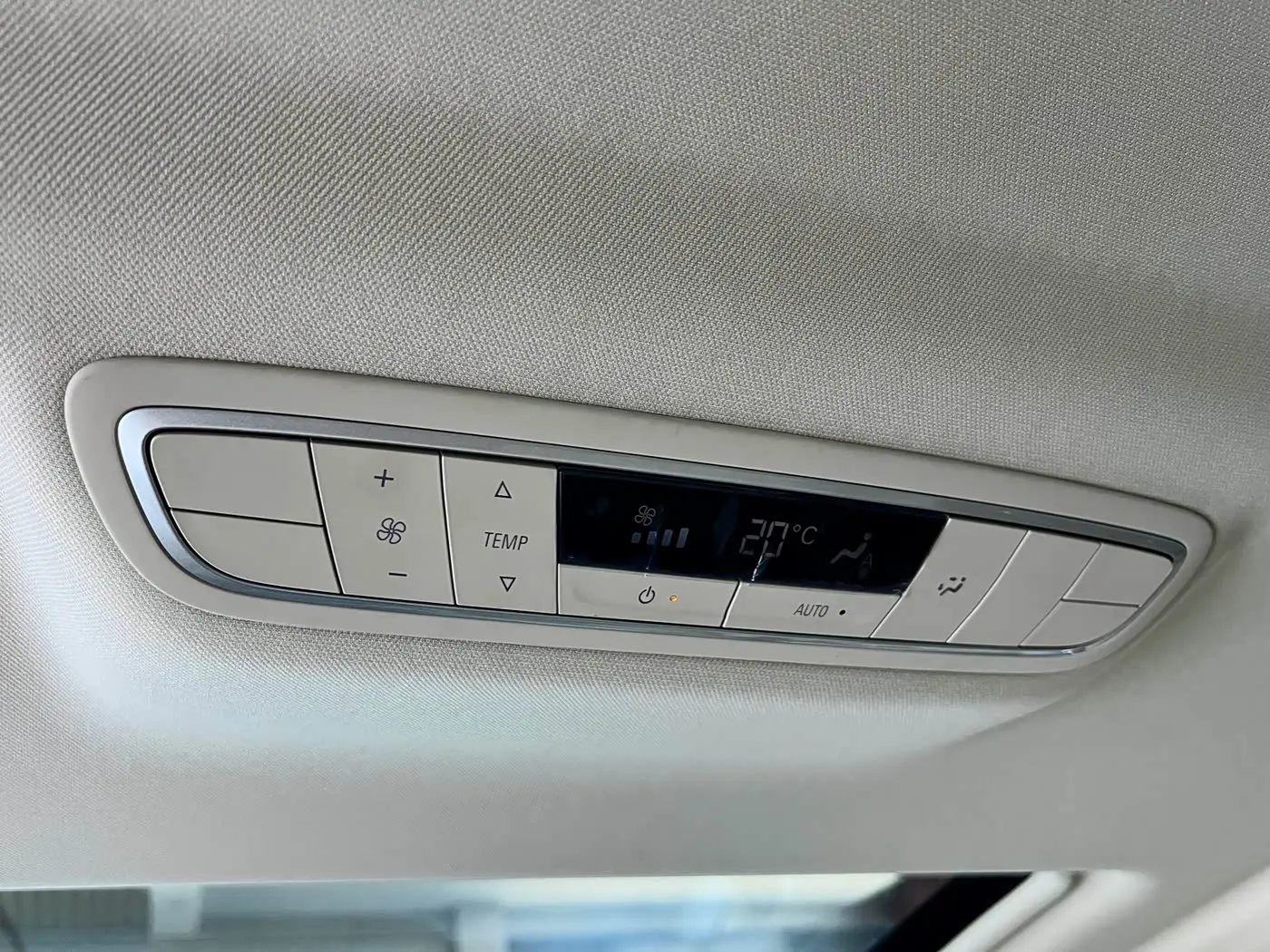 Buick GL8 New Energy 2026 — Photo 18/20