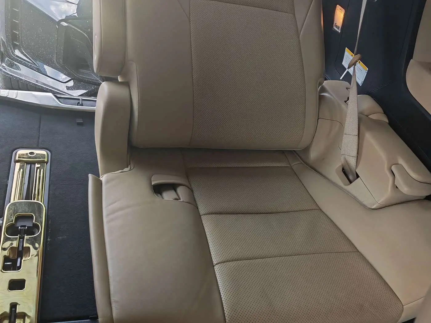 Toyota Alphard 2017 — Фото 20/20