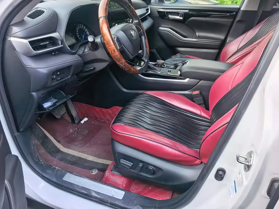 Toyota Highlander 2022 — Şəkil 8/15