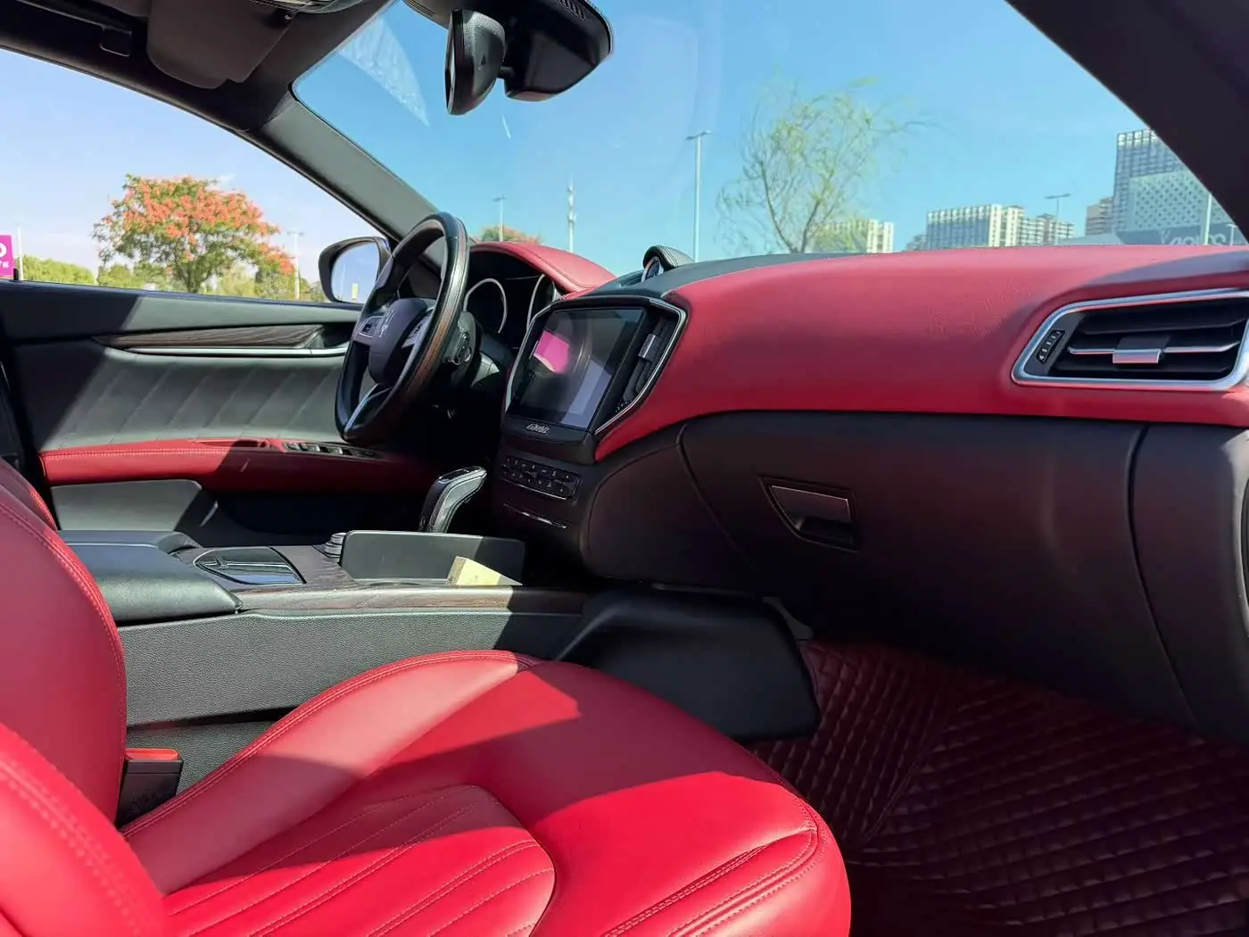 Maserati Ghibli 2020 — Şəkil 6/9