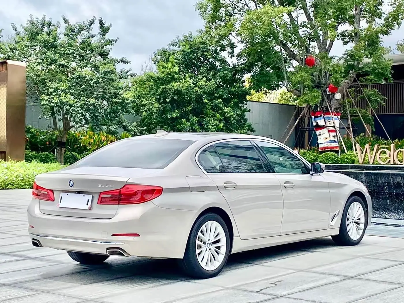 BMW 5 Series 2019 — Фото 9/9