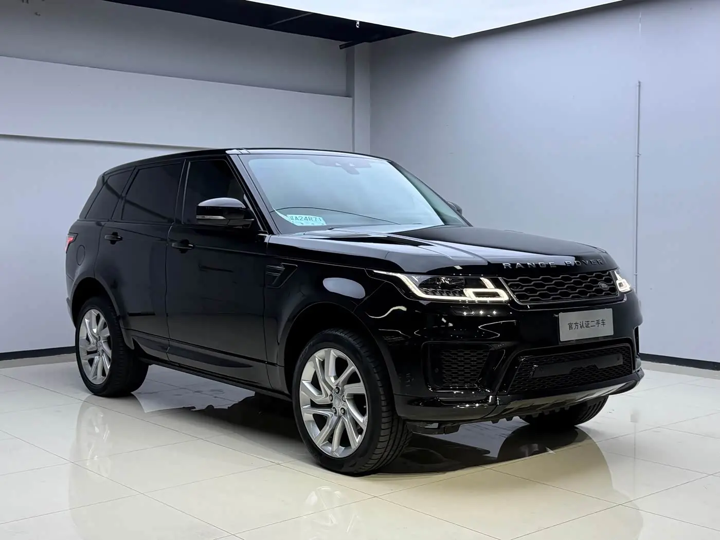 Land Rover Range Rover Sport 2018 — Фото 3/18