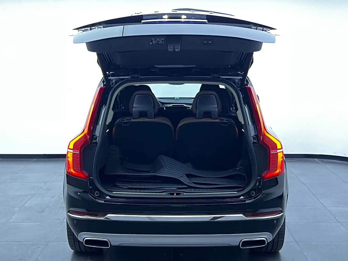 Volvo XC90 2020 — ფოტო 8/20