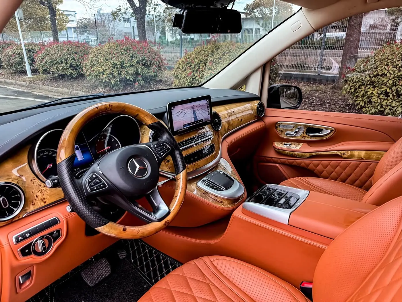 Mercedes-Benz V-Class 2023 — Şəkil 6/20