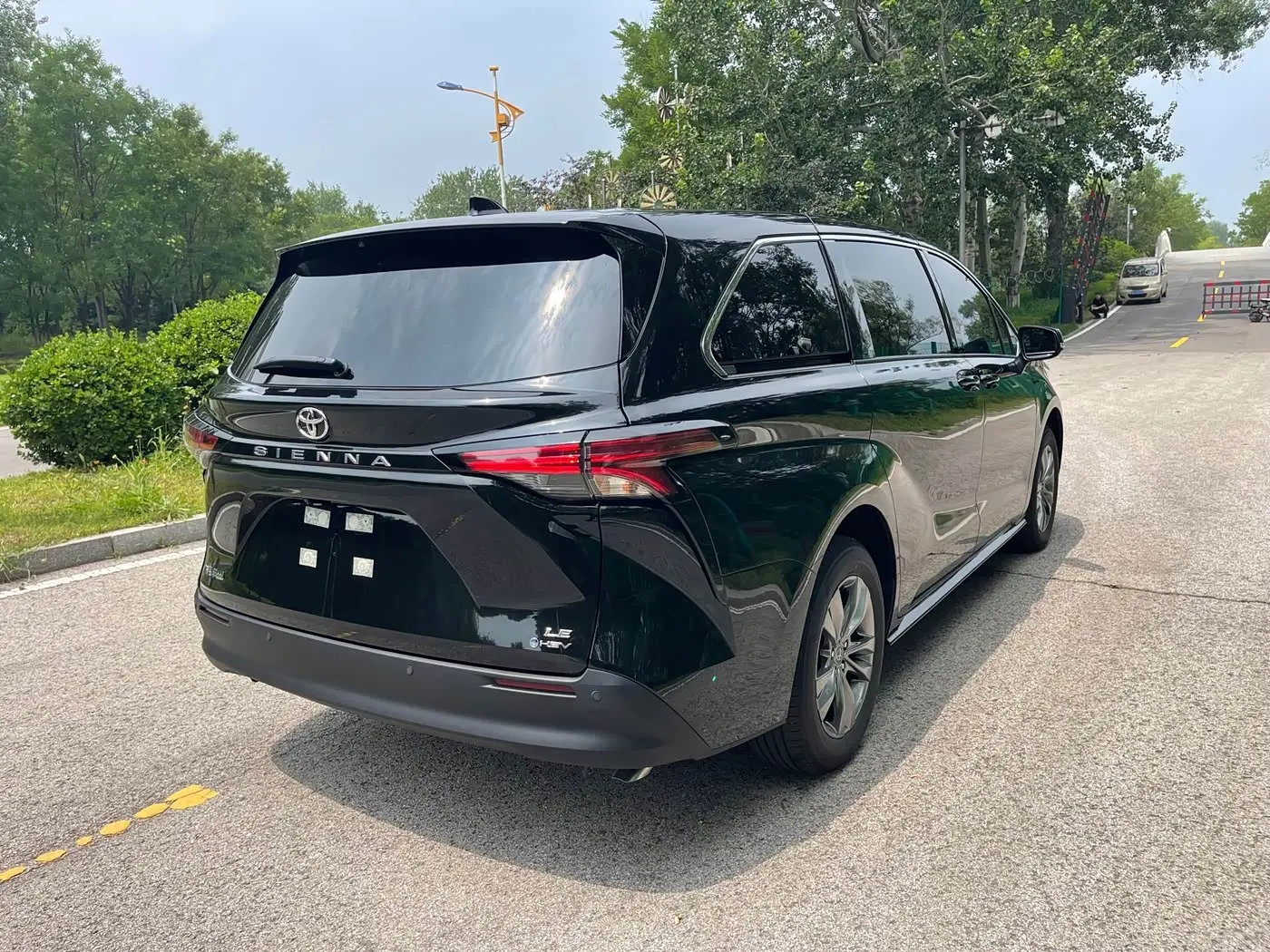 Toyota Sienna 2026 — Photo 15/18