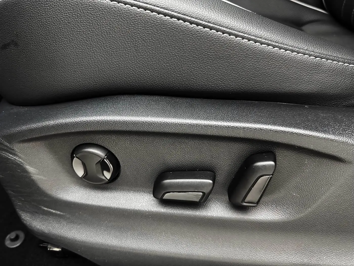 Volkswagen Tiguan L 2022 — Фото 18/20