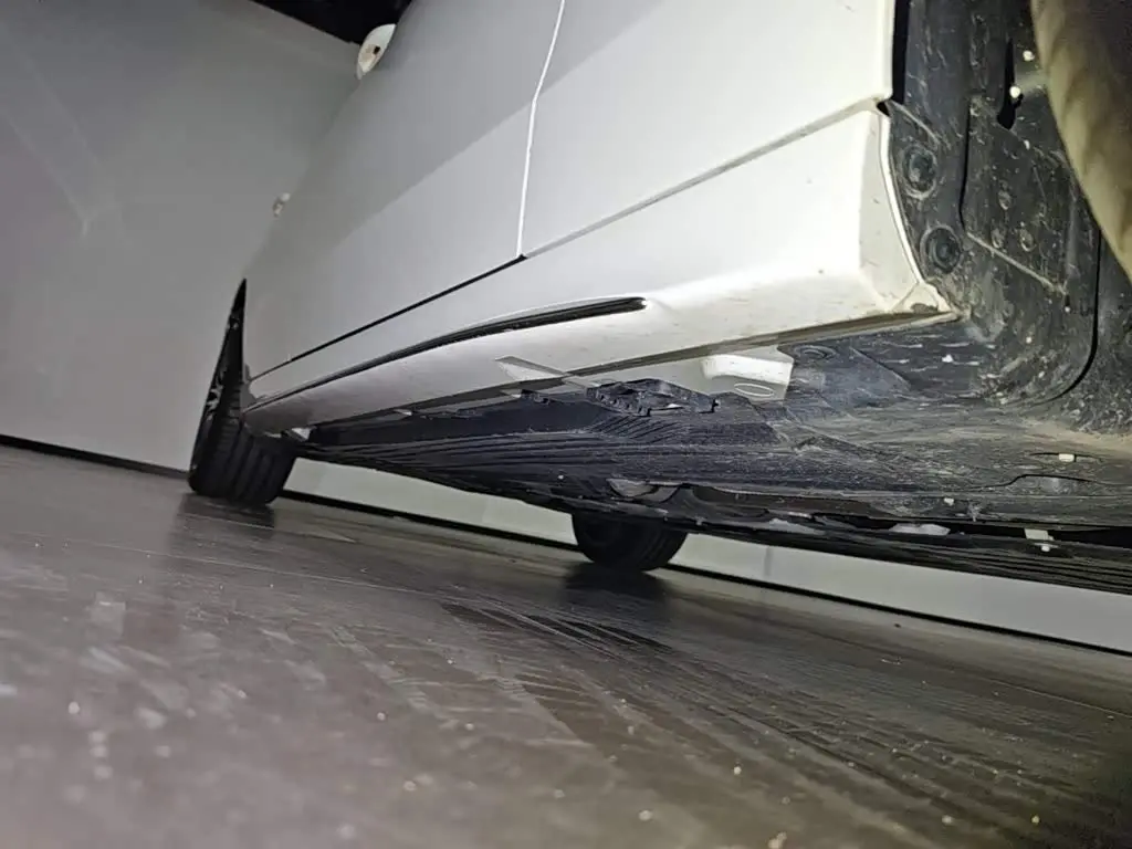 Mercedes-Benz C-Class 2025 — Photo 19/20