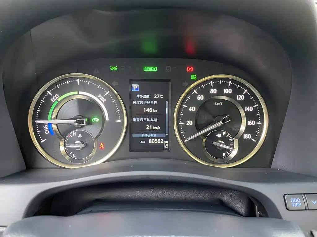 Toyota Alphard 2022 — Photo 16/20