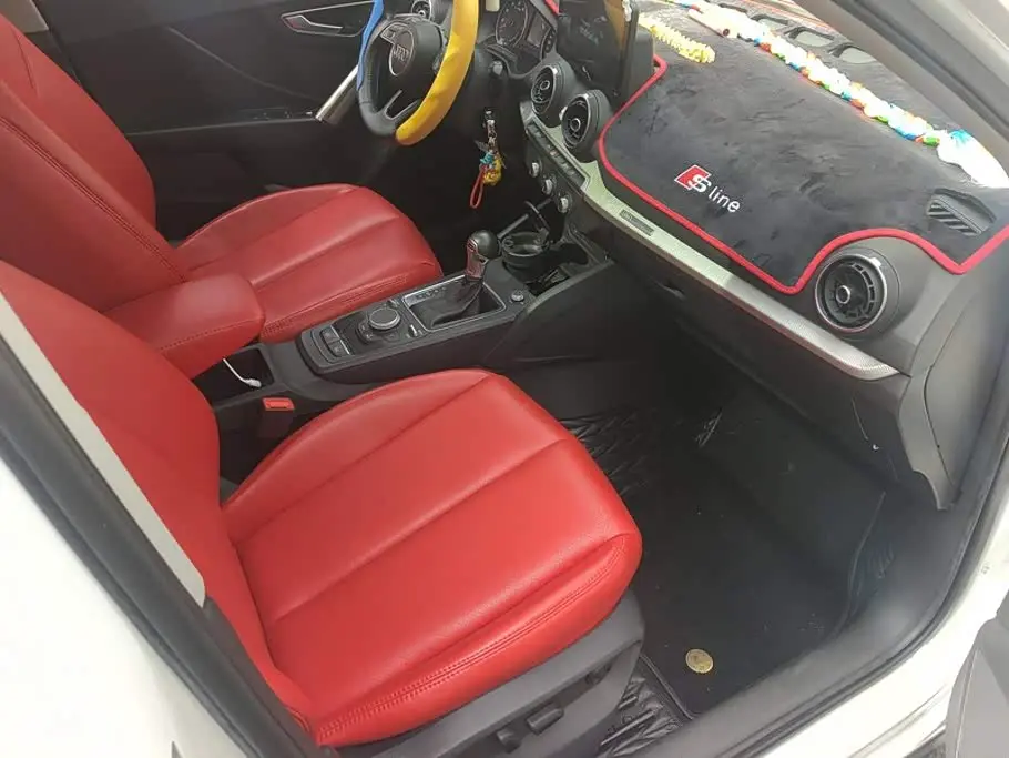 Audi Q2L 2021 — Şəkil 8/16