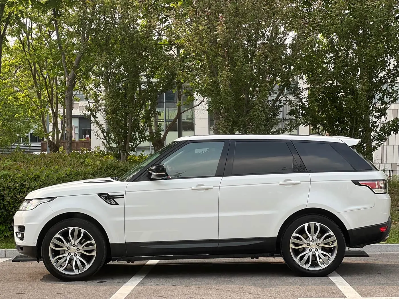 Land Rover Range Rover Sport 2014 — Photo 7/20