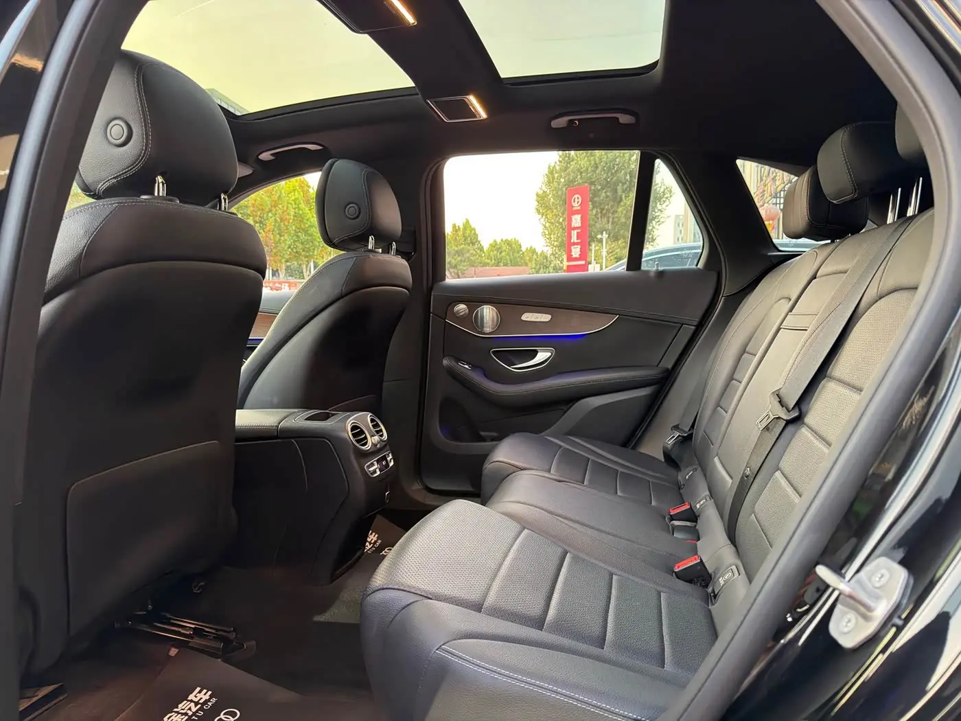 Mercedes-Benz GLC 2021 — Photo 8/16