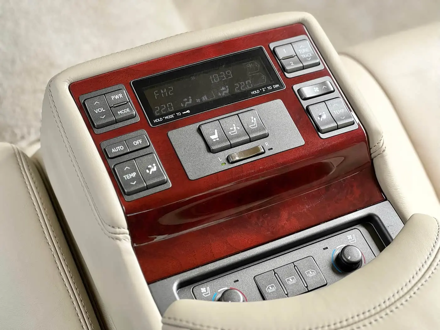 Lexus LS 2010 — Şəkil 19/20