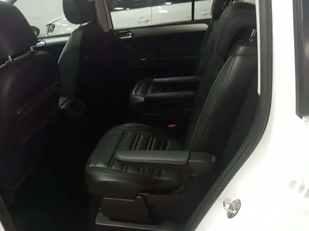 Volkswagen Touran 2019 — Фото 17/20