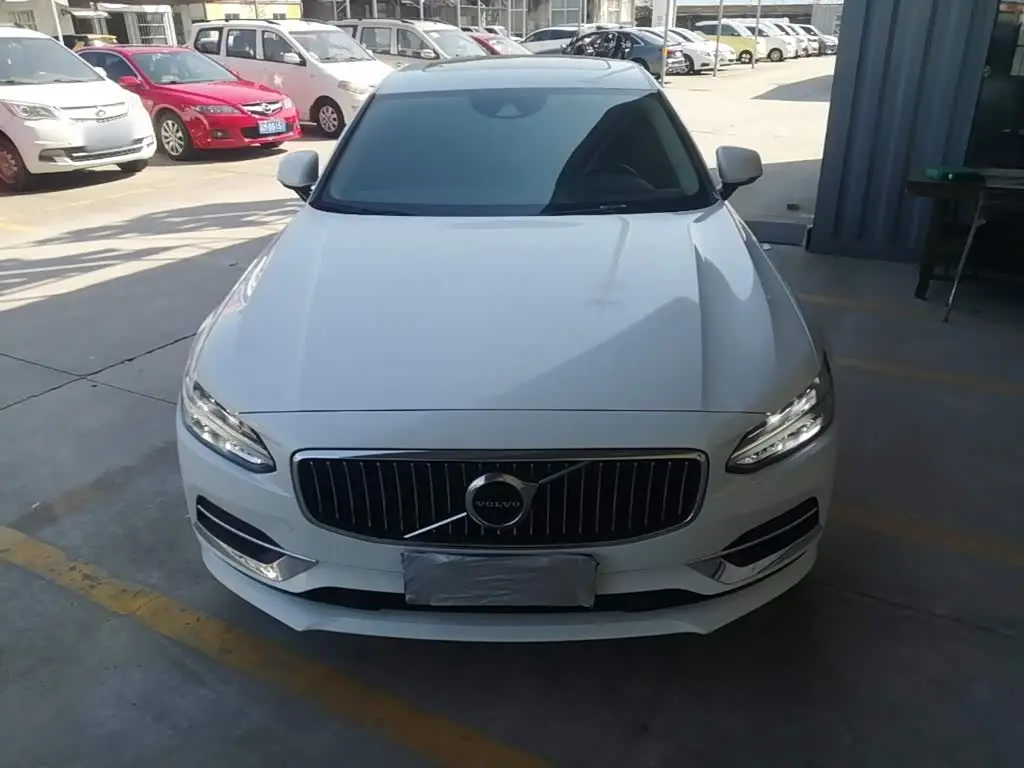 Volvo S90 2019 — Фото 3/20