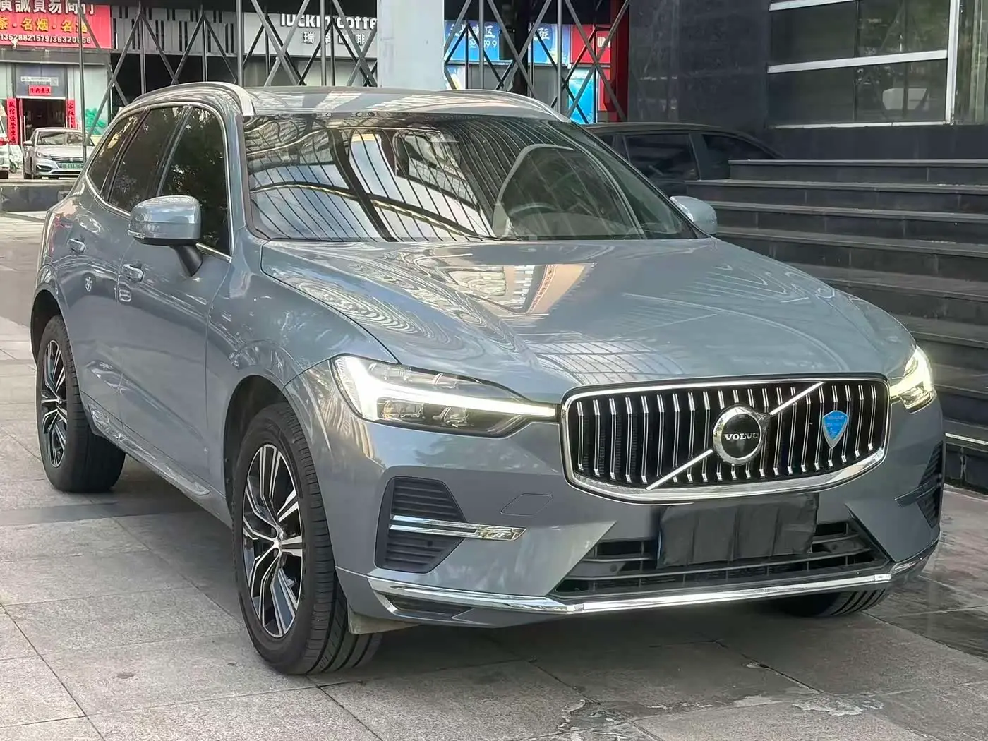 Volvo XC60 2021 — Фото 3/10