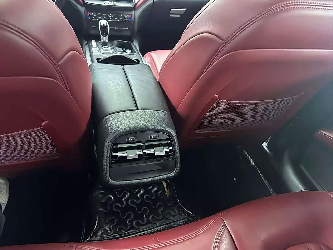 Maserati Ghibli 2017 — Şəkil 13/19