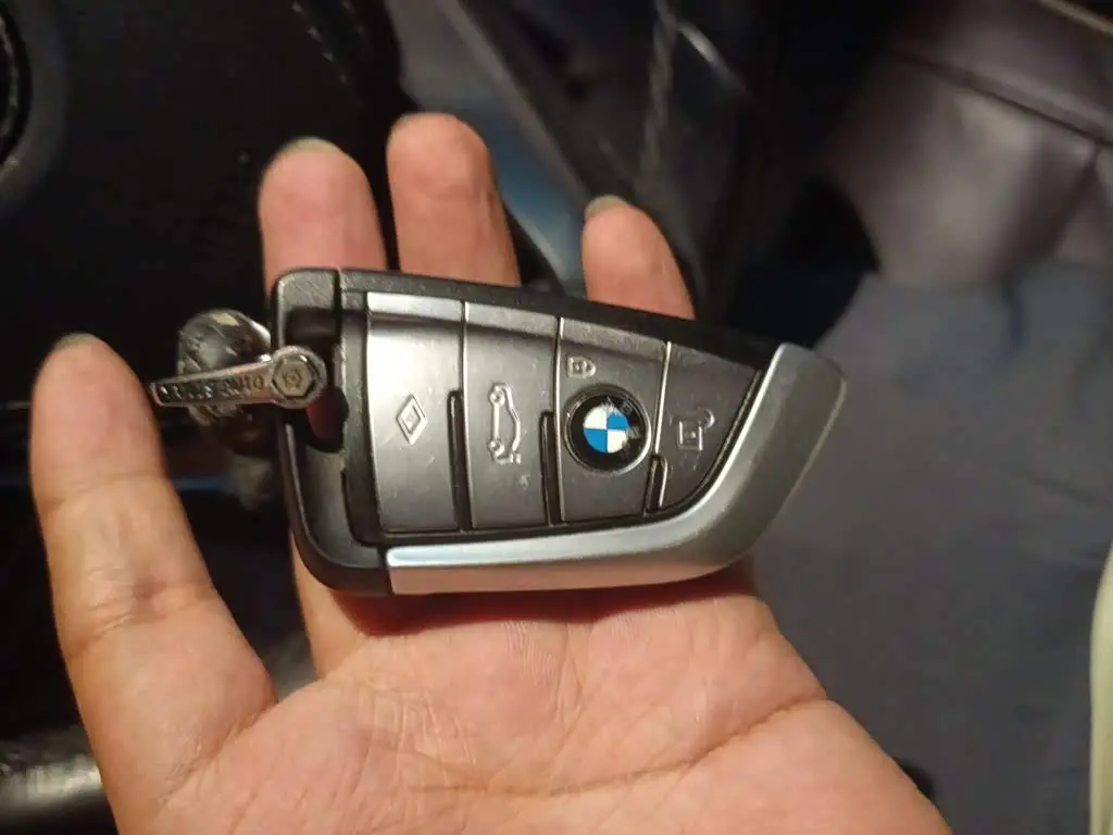 BMW 5 Series 2018 — Фото 12/20