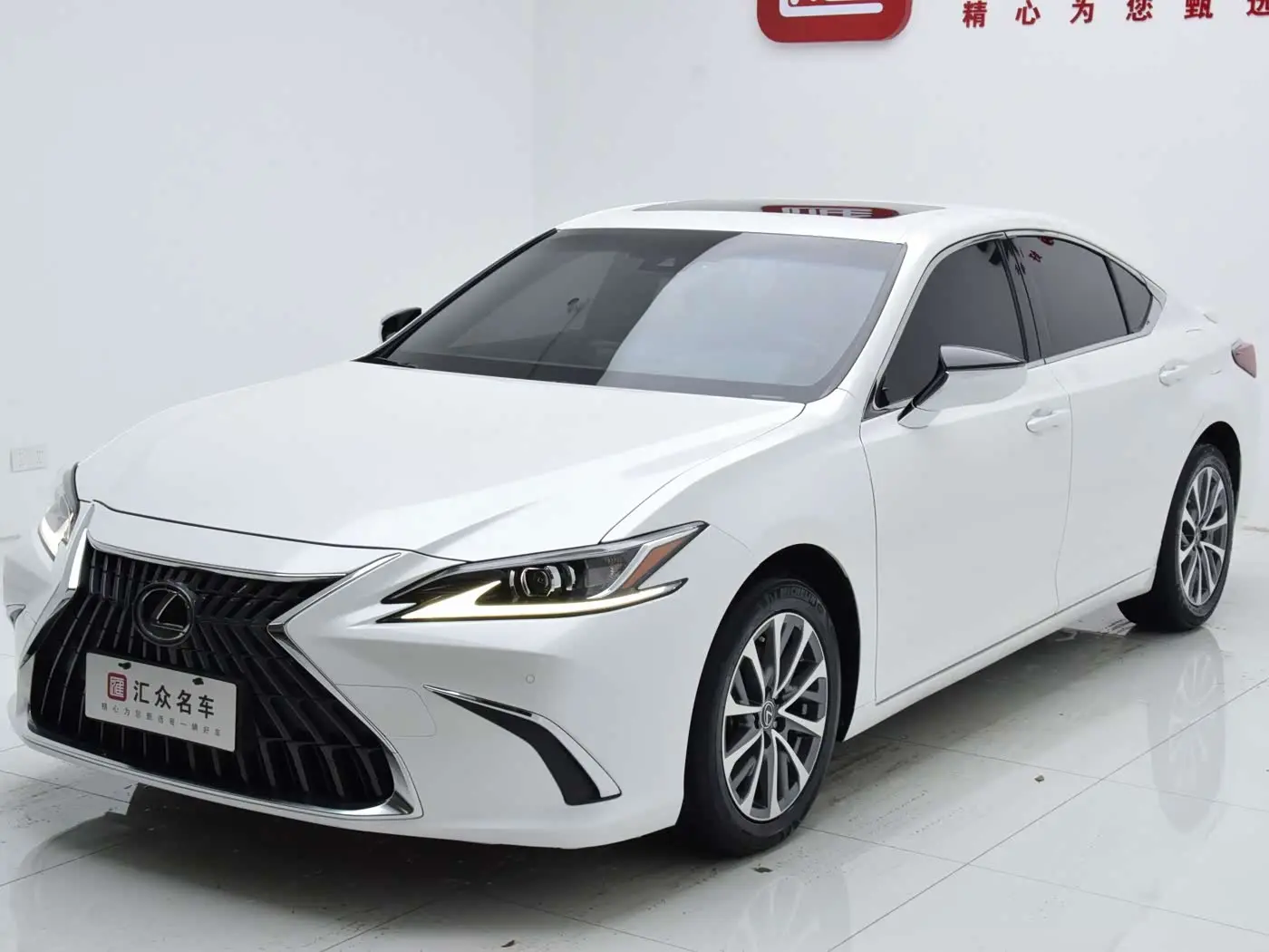 Lexus ES 2023 — Photo 4/20