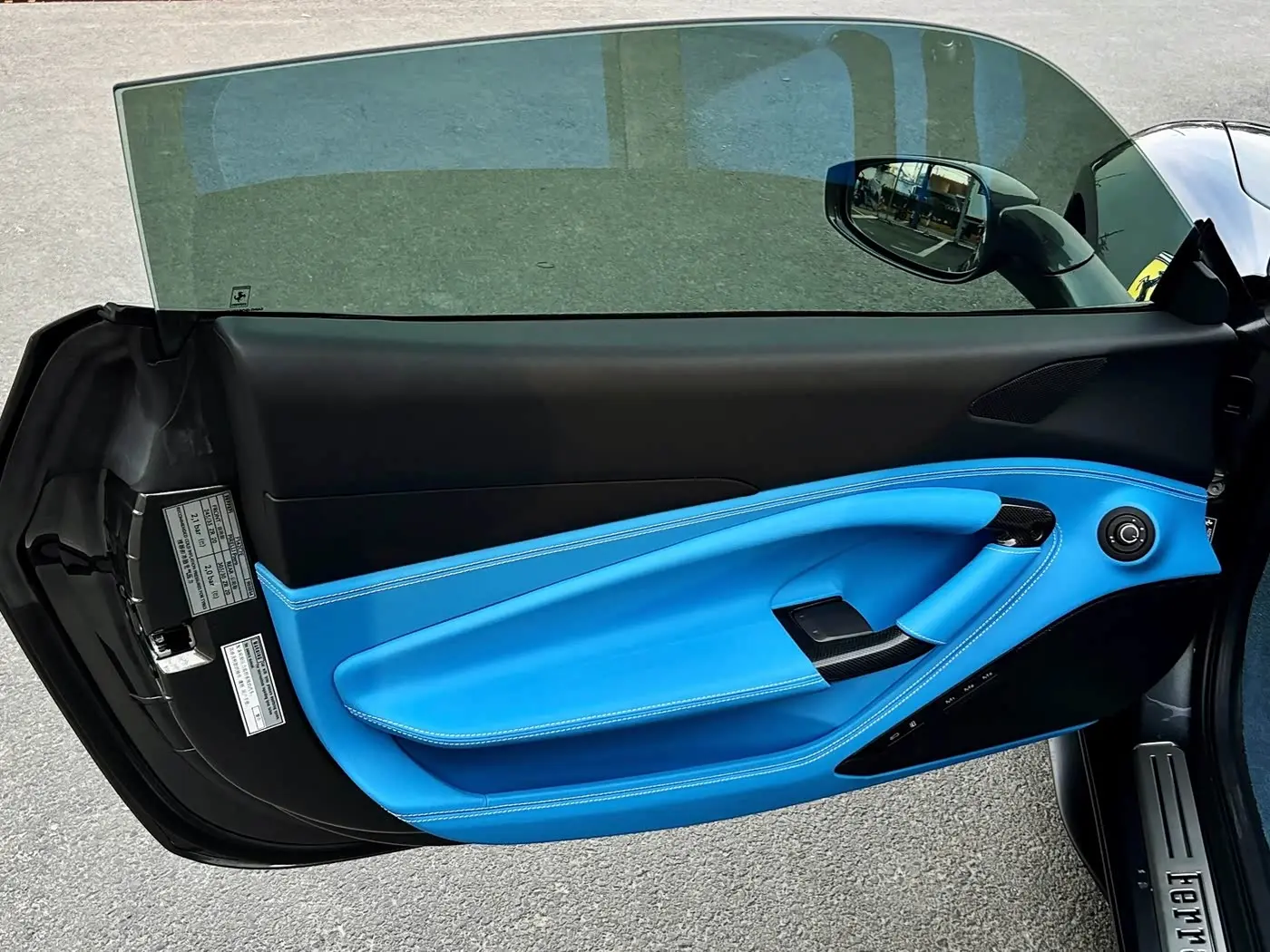 Ferrari F8 2023 — Фото 17/20