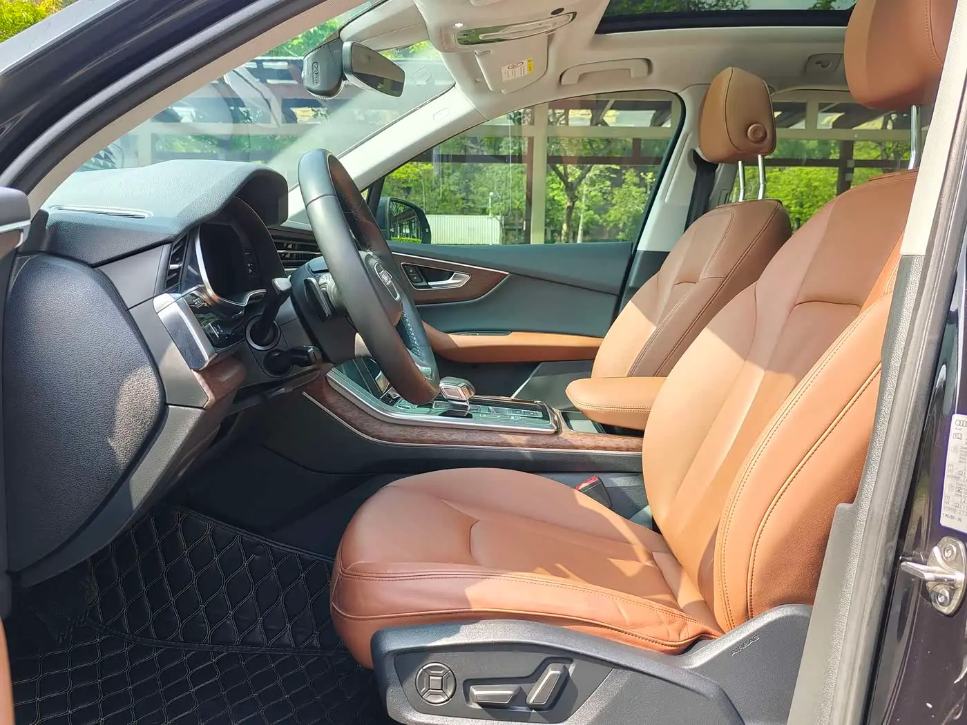 Audi Q7 2021 — Photo 4/16