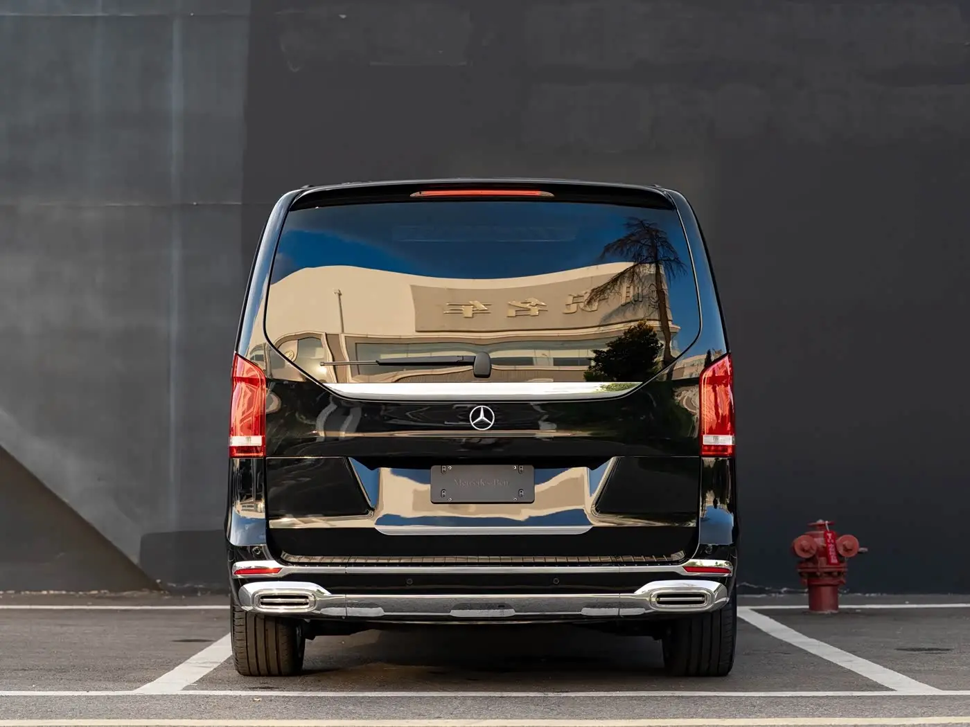 Mercedes-Benz V-Class 2024 — Photo 15/16