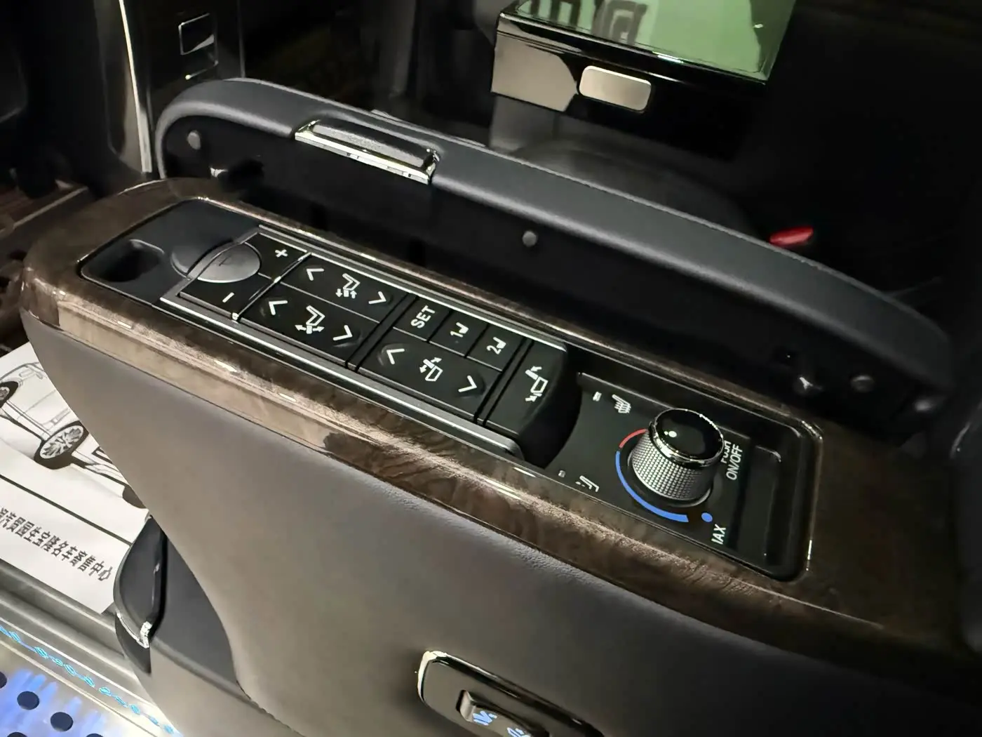 Toyota Alphard 2020 — Фото 14/20