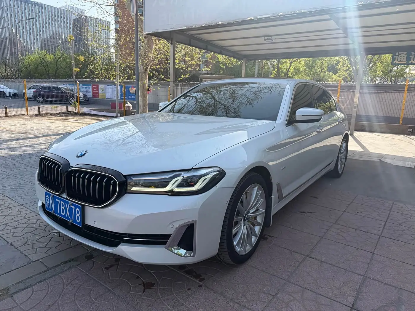 BMW 5 Series 2022 — Şəkil 2/20