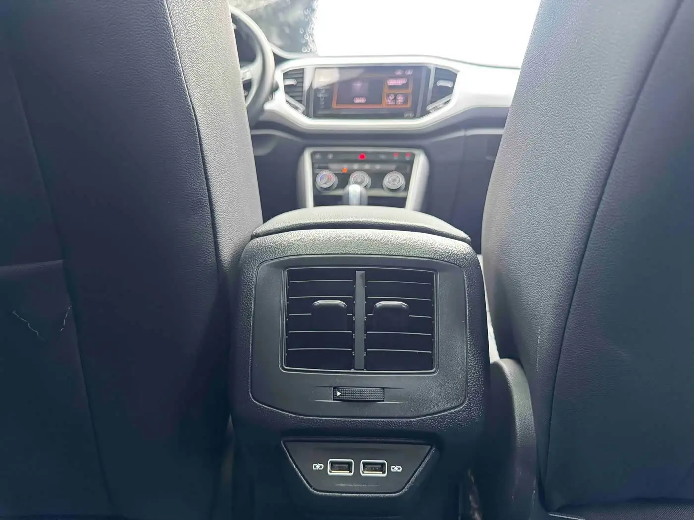 Volkswagen T-ROC 2022 — Şəkil 18/20