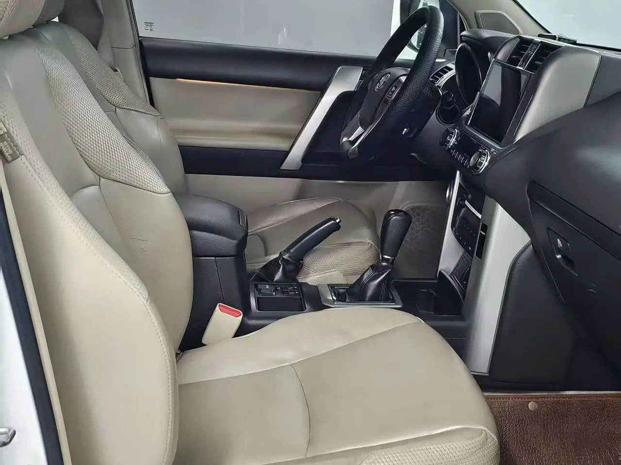 Toyota Prado 2012 — ფოტო 11/17