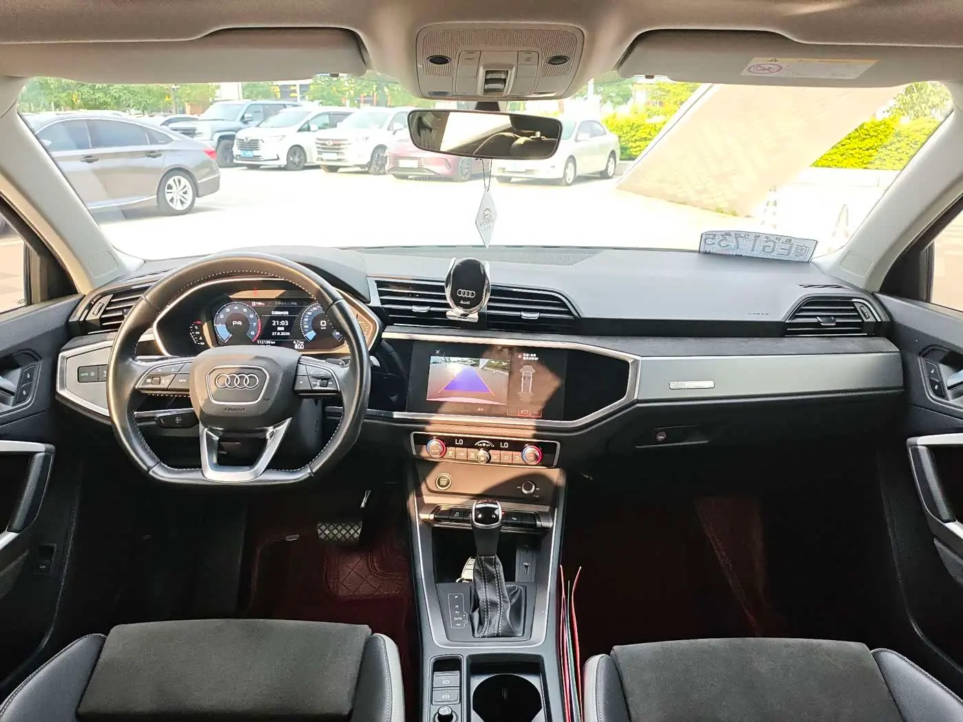 Audi Q3 2021 — Photo 7/20