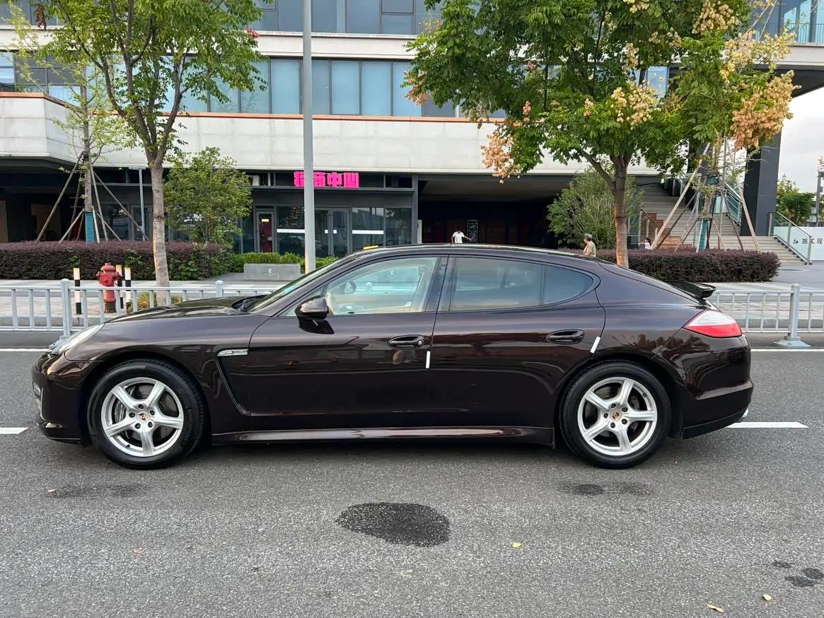 Porsche Panamera 2012 — Photo 15/18