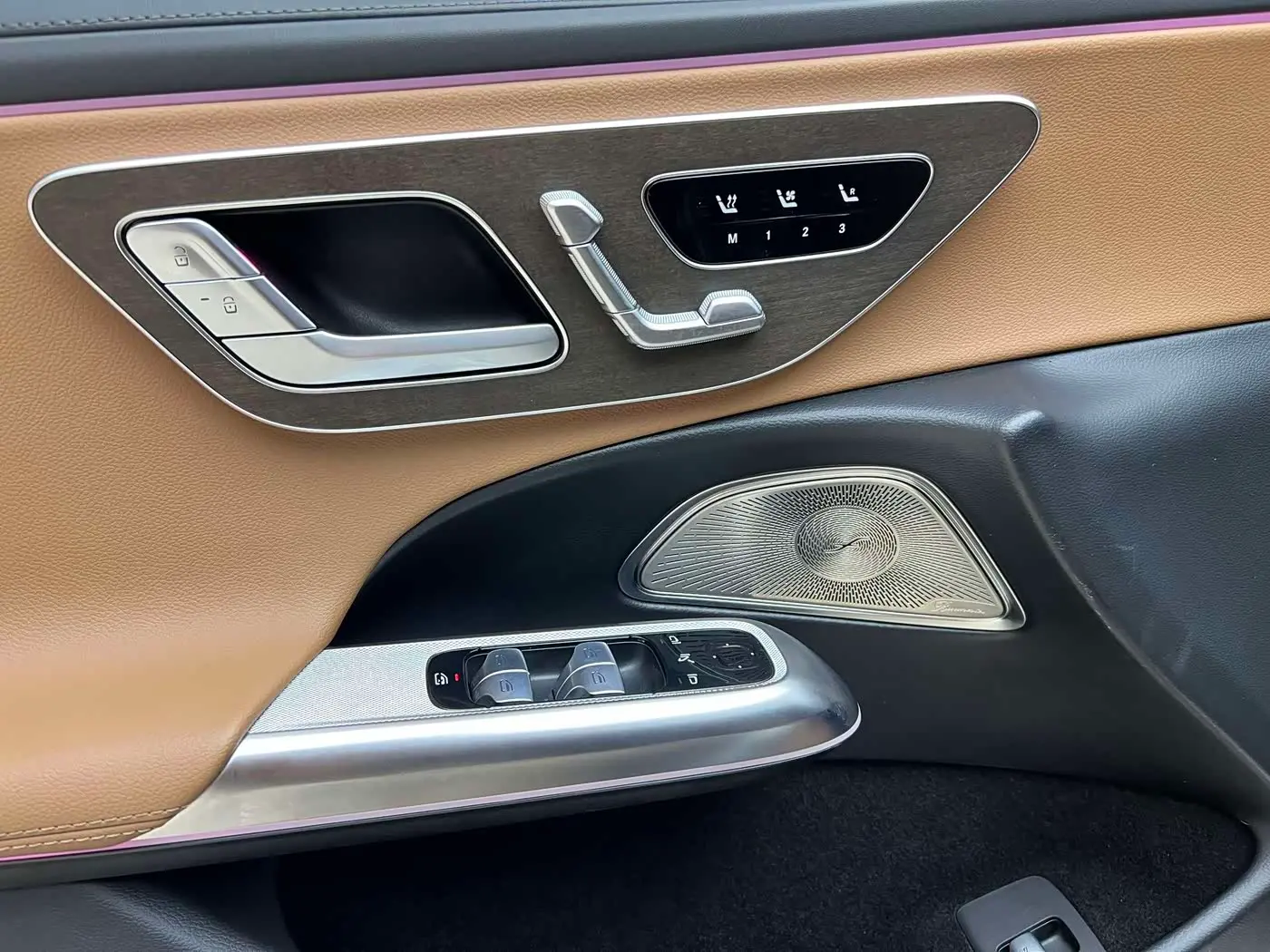Mercedes-Benz E-Class 2024 — Фото 14/17