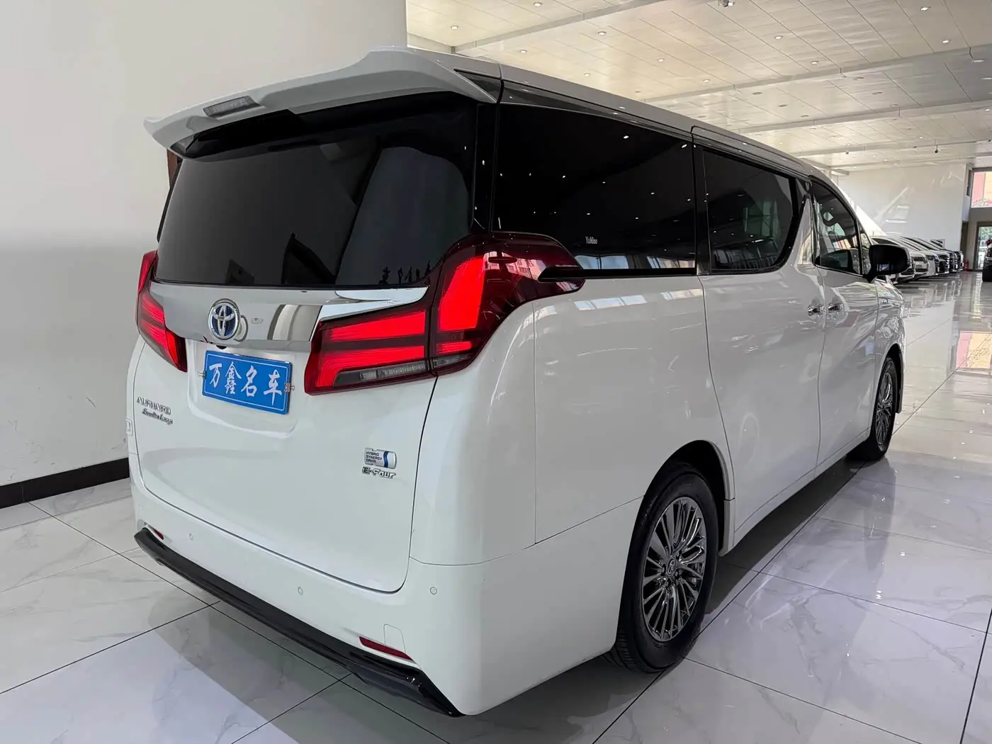 Toyota Alphard 2021 — Şəkil 20/20